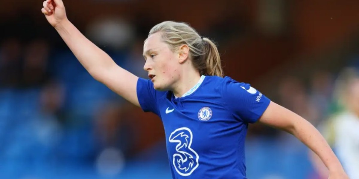 Chelsea struggle against West Ham, go top of the WSL